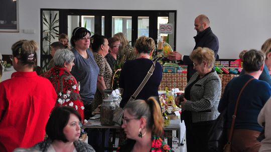 Gm. Krasnystaw. Kiermasz Wielkanocy w GCK – Siennica Nadolna [GALERIA ZDJĘĆ]