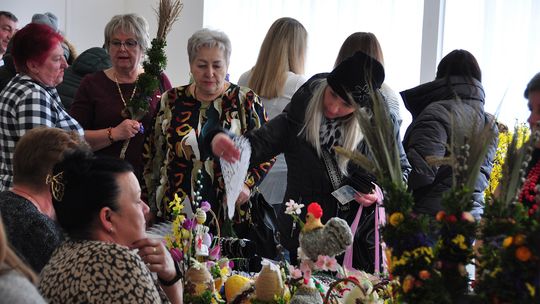 Gm. Krasnystaw. Kiermasz Wielkanocy w GCK – Siennica Nadolna [GALERIA ZDJĘĆ]