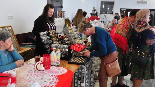 Gm. Krasnystaw. Kiermasz Wielkanocy w GCK – Siennica Nadolna [GALERIA ZDJĘĆ]