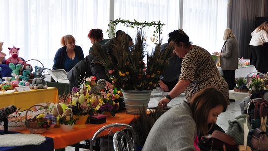 Gm. Krasnystaw. Kiermasz Wielkanocy w GCK – Siennica Nadolna [GALERIA ZDJĘĆ]