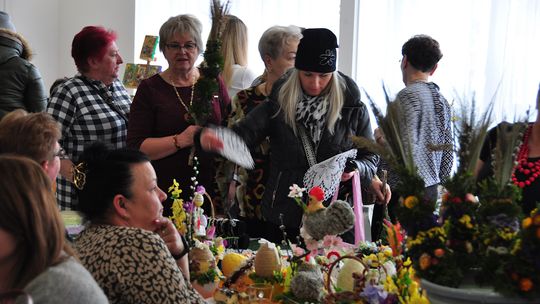 Gm. Krasnystaw. Kiermasz Wielkanocy w GCK – Siennica Nadolna [GALERIA ZDJĘĆ]