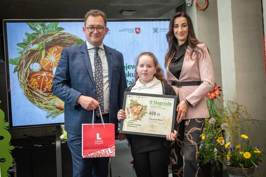 VI Wojewódzki Konkurs na Palmę i Pisankę Wielkanocną VI Wojewódzki Konkurs na Palmę i Pisankę Wielkanocną