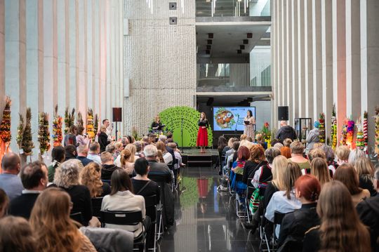 VI Wojewódzki Konkurs na Palmę i Pisankę Wielkanocną VI Wojewódzki Konkurs na Palmę i Pisankę Wielkanocną