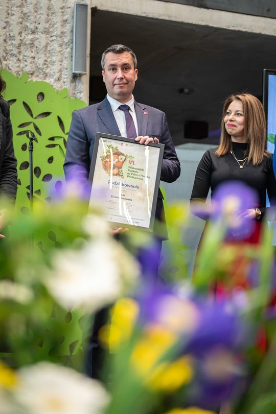 VI Wojewódzki Konkurs na Palmę i Pisankę Wielkanocną VI Wojewódzki Konkurs na Palmę i Pisankę Wielkanocną