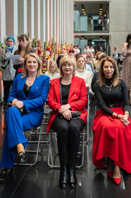 VI Wojewódzki Konkurs na Palmę i Pisankę Wielkanocną VI Wojewódzki Konkurs na Palmę i Pisankę Wielkanocną