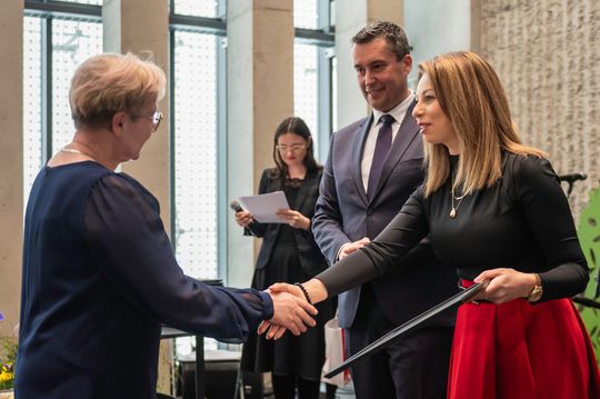 VI Wojewódzki Konkurs na Palmę i Pisankę Wielkanocną VI Wojewódzki Konkurs na Palmę i Pisankę Wielkanocną