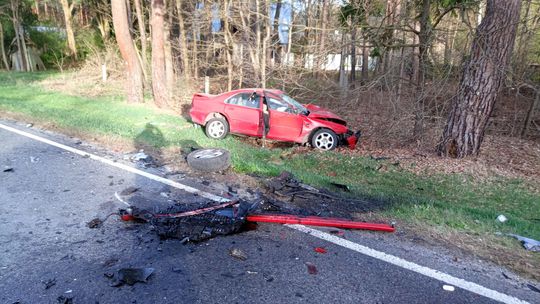 Pow. włodawski. Czołowe zderzenie osobówek w Dominiczynie [ZDJĘCIA]