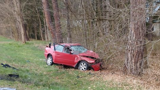 Pow. włodawski. Czołowe zderzenie osobówek w Dominiczynie [ZDJĘCIA]
