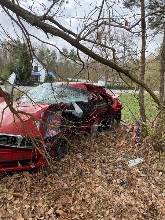 Pow. włodawski. Czołowe zderzenie osobówek w Dominiczynie [ZDJĘCIA]