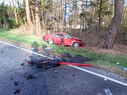 Pow. włodawski. Czołowe zderzenie osobówek w Dominiczynie [ZDJĘCIA]