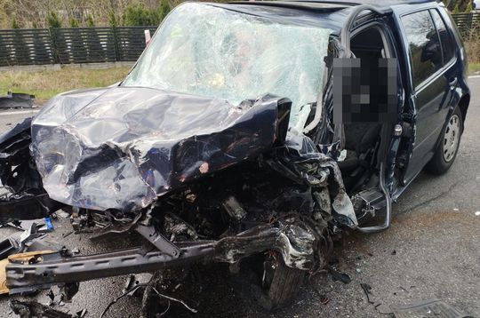 Pow. włodawski. Czołowe zderzenie osobówek w Dominiczynie [ZDJĘCIA]