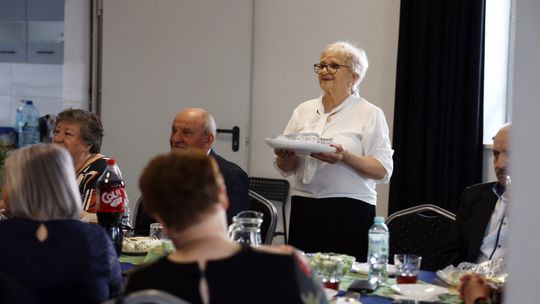 Gm. Leśniowice. Emeryci spotkali się na Misterium Wielkanocnym [GALERIA ZDJĘĆ]