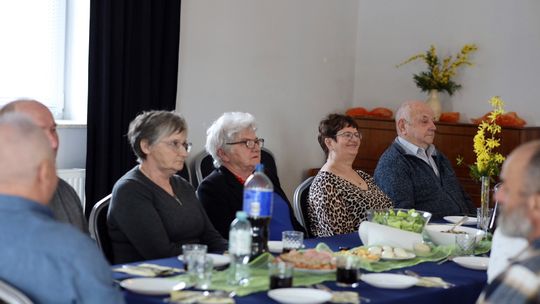 Gm. Leśniowice. Emeryci spotkali się na Misterium Wielkanocnym [GALERIA ZDJĘĆ]