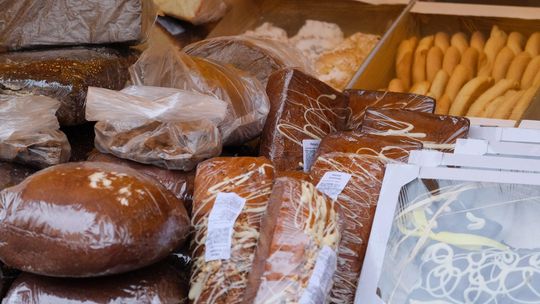 Chełm. Jarmark Wielkanocny na miejskim deptaku [GALERIA ZDJĘĆ]