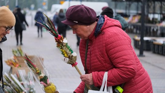 Chełm. Jarmark Wielkanocny na miejskim deptaku [GALERIA ZDJĘĆ]