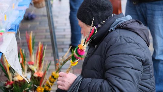 Chełm. Jarmark Wielkanocny na miejskim deptaku [GALERIA ZDJĘĆ]