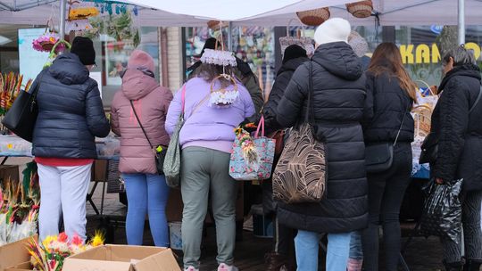 Chełm. Jarmark Wielkanocny na miejskim deptaku [GALERIA ZDJĘĆ]
