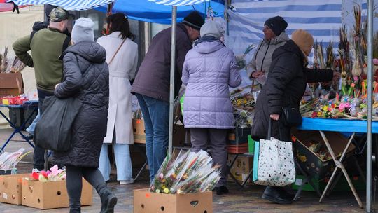 Chełm. Jarmark Wielkanocny na miejskim deptaku [GALERIA ZDJĘĆ]