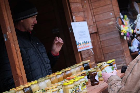 Chełm. Jarmark Wielkanocny na miejskim deptaku [GALERIA ZDJĘĆ]