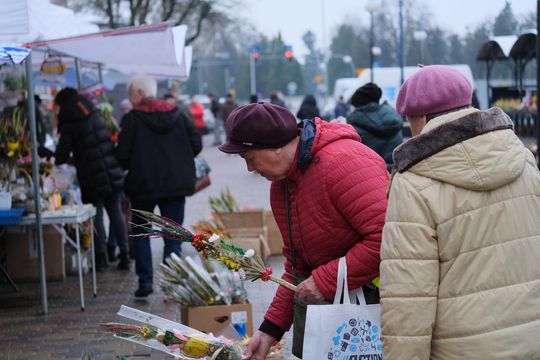 Chełm. Jarmark Wielkanocny na miejskim deptaku [GALERIA ZDJĘĆ]