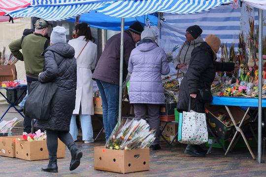 Chełm. Jarmark Wielkanocny na miejskim deptaku [GALERIA ZDJĘĆ]