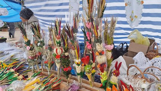 Chełm. Jarmark Wielkanocny na miejskim deptaku [GALERIA ZDJĘĆ]