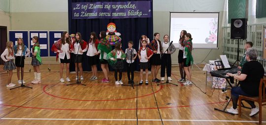 Gm. Chełm. Rozstrzygnięcie Konkursu Folklorystycznego „Z tej Ziemi się wywodzę, ta Ziemia sercu memu bliska” [GALERIA ZDJĘĆ]