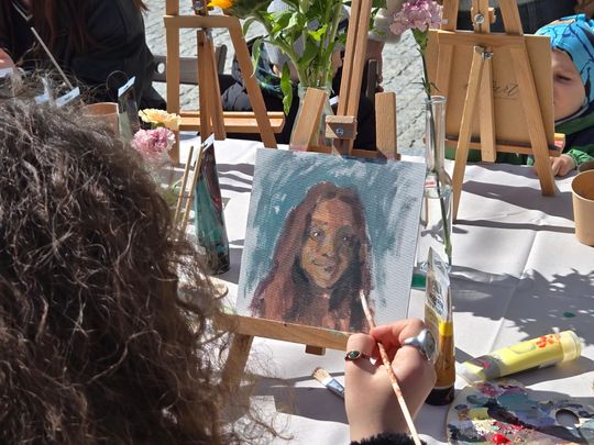 Ola Krawczuk vel Walczuk otworzyła minigalerię w zabytkowym kiosku w centrum Chełma [GALERIA ZDJĘĆ]