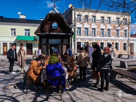 Ola Krawczuk vel Walczuk otworzyła minigalerię w zabytkowym kiosku w centrum Chełma [GALERIA ZDJĘĆ]