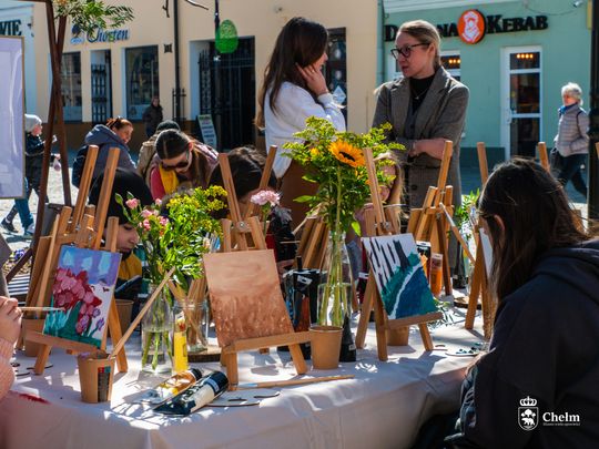 Ola Krawczuk vel Walczuk otworzyła minigalerię w zabytkowym kiosku w centrum Chełma [GALERIA ZDJĘĆ]