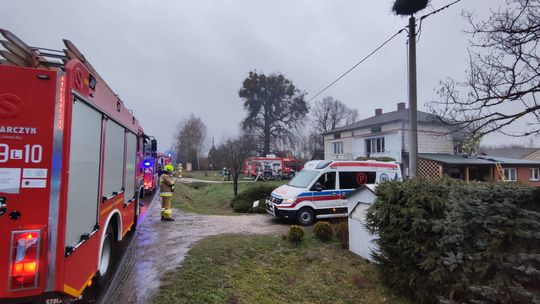 Płonął dom w gminie Urszulin. Z ogniem walczyło 8 zastępów [ZDJĘCIA]