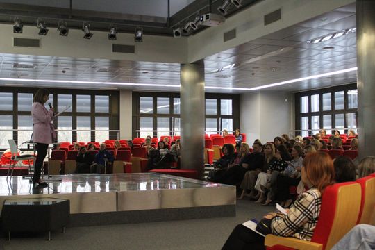 Chełm. Eksperci o autyzmie, ADHD i wyzwaniach współczesnej młodzieży [GALERIA ZDJĘĆ]