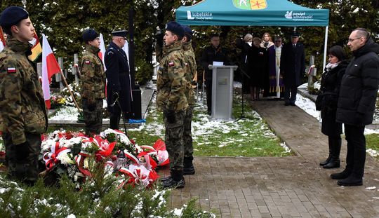 Uroczyste obchody we Włodawie 85. rocznicy Zbrodni Katyńskiej  [GALERIA ZDJĘĆ]