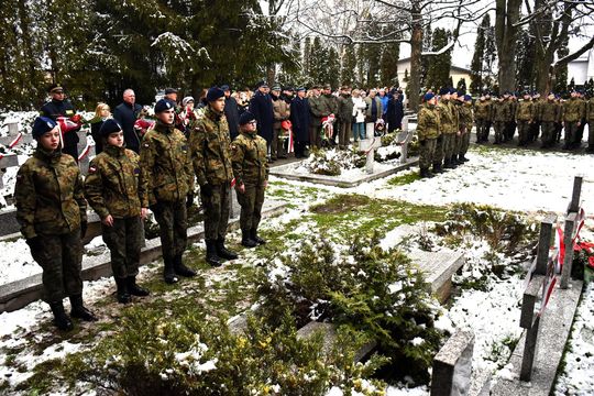 Uroczyste obchody we Włodawie 85. rocznicy Zbrodni Katyńskiej  [GALERIA ZDJĘĆ]