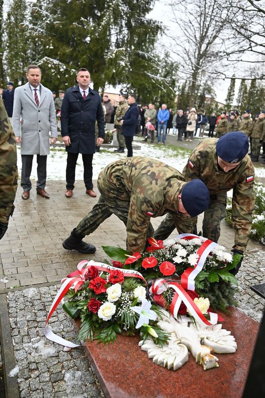 Uroczyste obchody we Włodawie 85. rocznicy Zbrodni Katyńskiej  [GALERIA ZDJĘĆ]