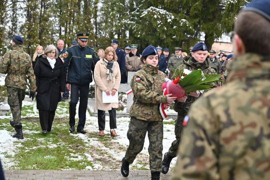Uroczyste obchody we Włodawie 85. rocznicy Zbrodni Katyńskiej  [GALERIA ZDJĘĆ]