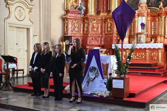 Uroczyste obchody w Krasnymstawie 85. rocznicy Zbrodni Katyńskiej  [GALERIA ZDJĘĆ]