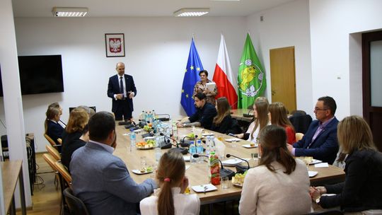 Gm. Krasnystaw. Wójt nagrodził najlepszych uczniów [GALERIA ZDJĘĆ]