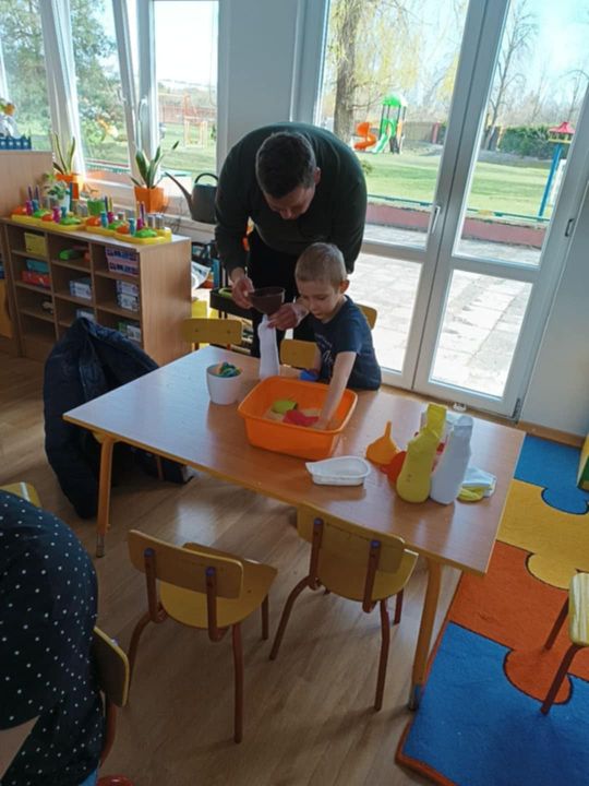 Chełm. Warsztaty Odkrywców z rodzicami w Przedszkolu Miejskim nr 8 [GALERIA ZDJĘĆ]