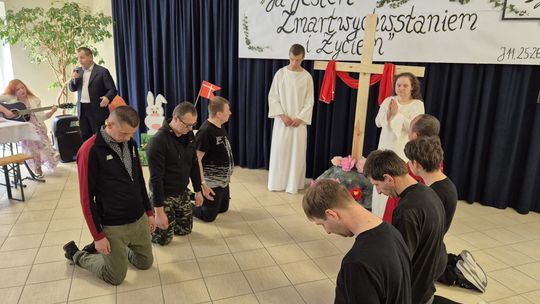 Chełm. Przedświąteczne spotkanie wielkanocne w Warsztacie Terapii Zajęciowej Caritas w Chełmie [GALERIA ZDJĘĆ]