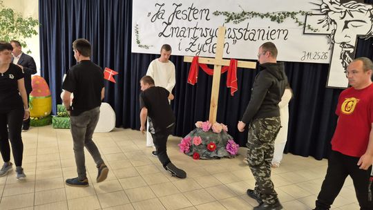 Chełm. Przedświąteczne spotkanie wielkanocne w Warsztacie Terapii Zajęciowej Caritas w Chełmie [GALERIA ZDJĘĆ]