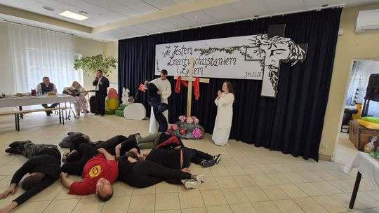 Chełm. Przedświąteczne spotkanie wielkanocne w Warsztacie Terapii Zajęciowej Caritas w Chełmie [GALERIA ZDJĘĆ]