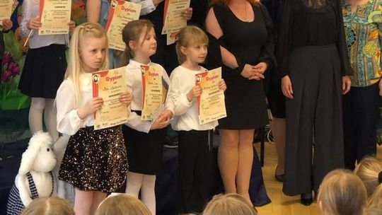 Finał VI Powiatowego Konkursu Recytatorskiego „Mój dziecięcy świat” [GALERIA ZDJĘĆ]