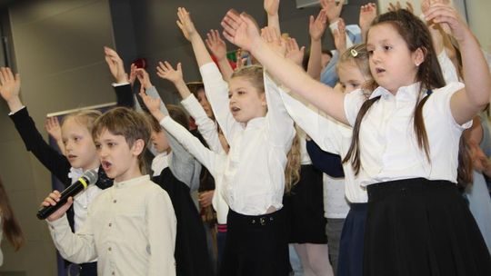 Misterium „Trzy Krzyże” w Chełmskiej Bibliotece Publicznej [GALERIA ZDJĘĆ]