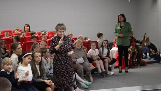 Misterium „Trzy Krzyże” w Chełmskiej Bibliotece Publicznej [GALERIA ZDJĘĆ]