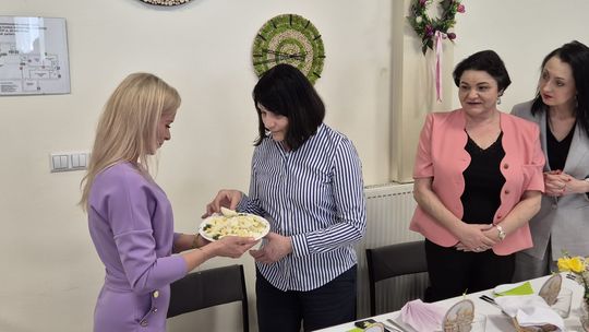 Chełm. Przedświąteczne spotkanie wielkanocne w Warsztacie Terapii Zajęciowej Caritas w Chełmie [GALERIA ZDJĘĆ]