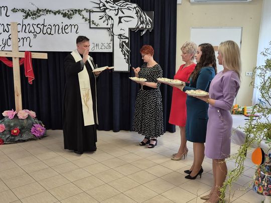 Chełm. Przedświąteczne spotkanie wielkanocne w Warsztacie Terapii Zajęciowej Caritas w Chełmie [GALERIA ZDJĘĆ]