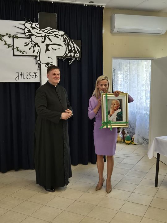 Chełm. Przedświąteczne spotkanie wielkanocne w Warsztacie Terapii Zajęciowej Caritas w Chełmie [GALERIA ZDJĘĆ]