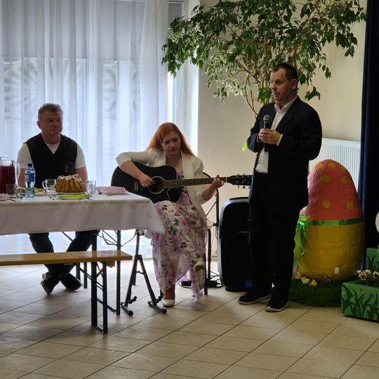 Chełm. Przedświąteczne spotkanie wielkanocne w Warsztacie Terapii Zajęciowej Caritas w Chełmie [GALERIA ZDJĘĆ]