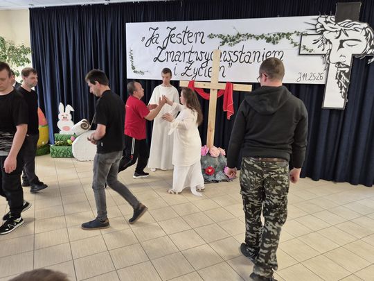 Chełm. Przedświąteczne spotkanie wielkanocne w Warsztacie Terapii Zajęciowej Caritas w Chełmie [GALERIA ZDJĘĆ]